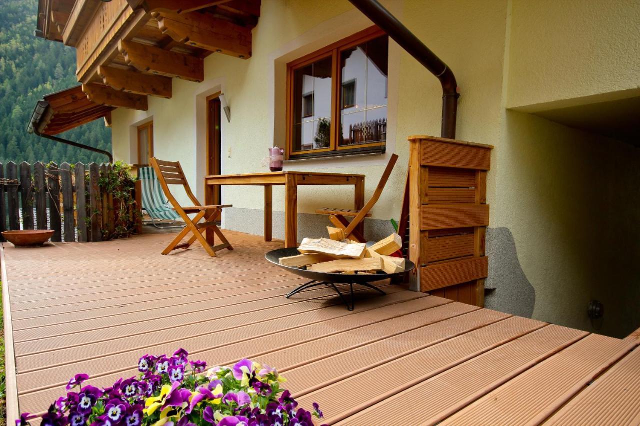Stubaier Gletscher Xl Apartments Residenz Haus Alpenkoenig Ferienwohnungen Im Alpinen Charme Stubai Super Card Inklusive Neustift im Stubaital Camera foto