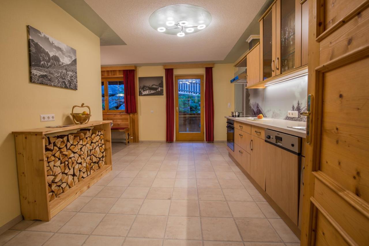Stubaier Gletscher Xl Apartments Residenz Haus Alpenkoenig Ferienwohnungen Im Alpinen Charme Stubai Super Card Inklusive Neustift im Stubaital Esterno foto