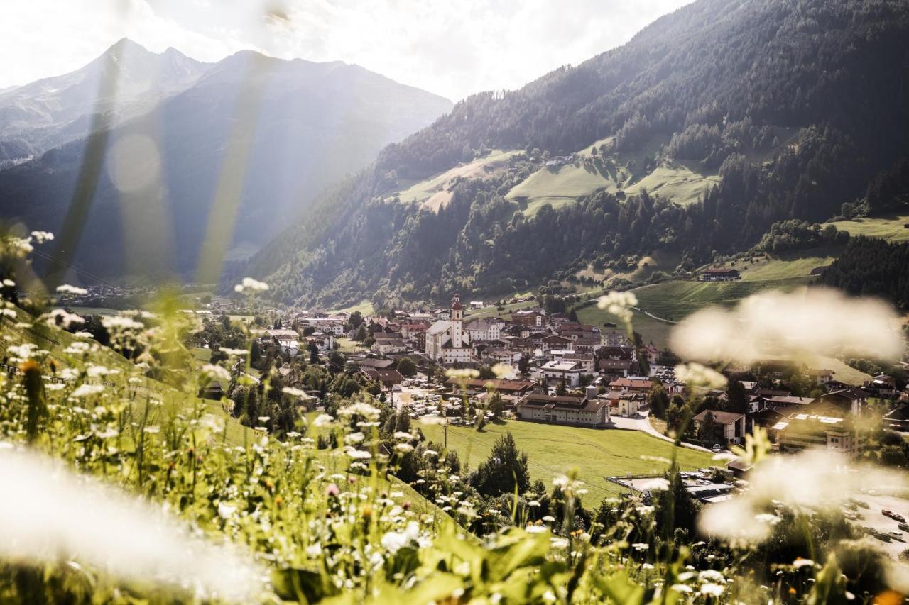 Stubaier Gletscher Xl Apartments Residenz Haus Alpenkoenig Ferienwohnungen Im Alpinen Charme Stubai Super Card Inklusive Neustift im Stubaital Esterno foto
