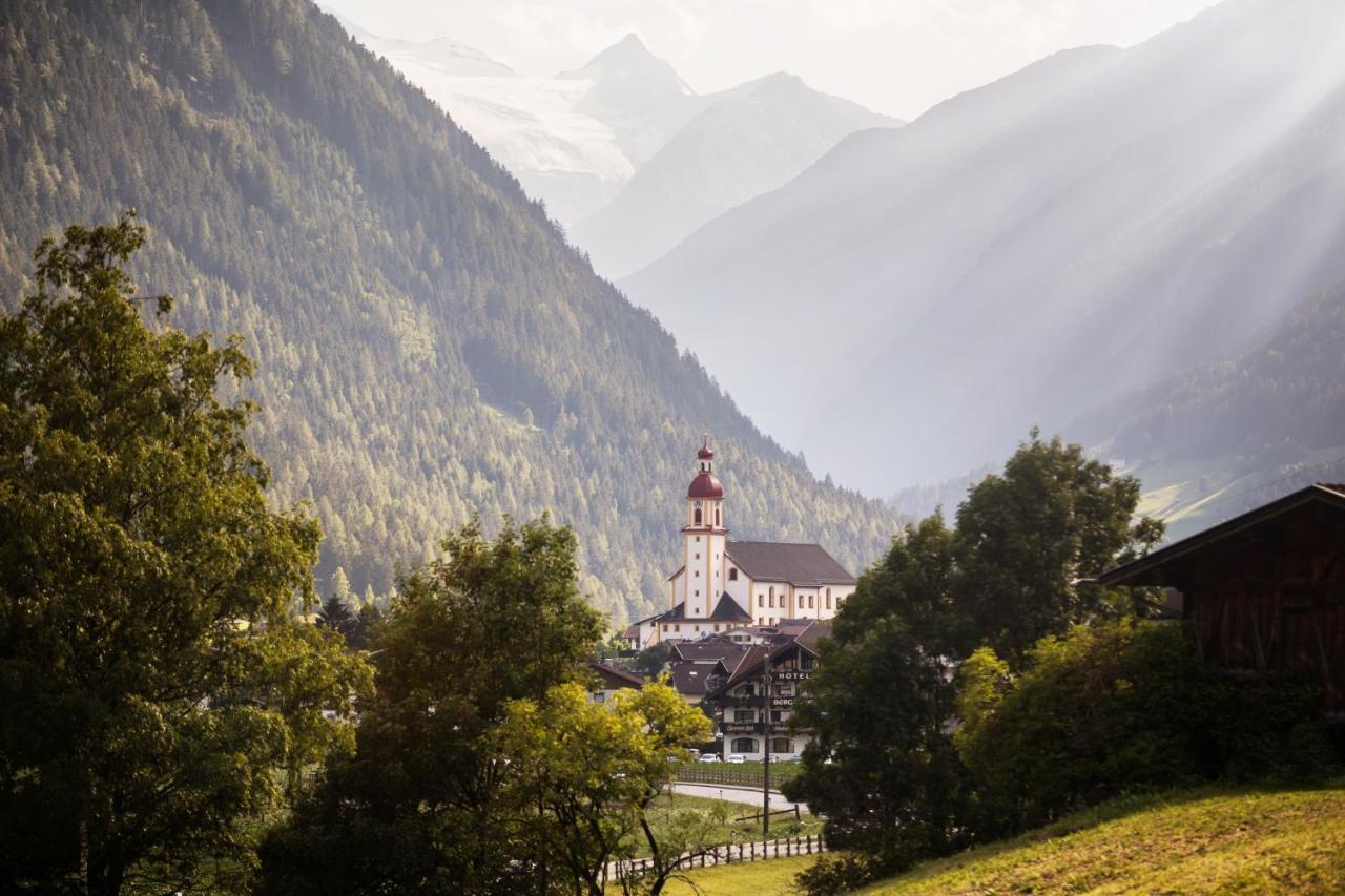 Stubaier Gletscher Xl Apartments Residenz Haus Alpenkoenig Ferienwohnungen Im Alpinen Charme Stubai Super Card Inklusive Neustift im Stubaital Esterno foto
